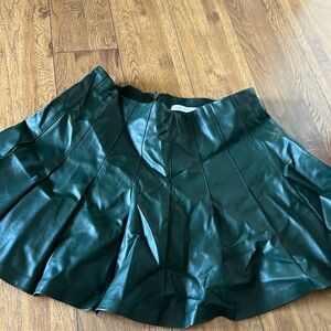 Altar’s state dark green leather pleated skirt skort with shorts underneath L